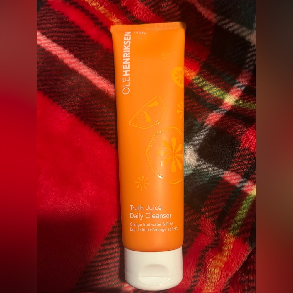 Olehenriksen Truth Juice Daily Cleanser